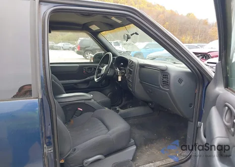 2003 Chevrolet S-10 Ls z USA, uszkodzony, nr VIN 1GCDT19X638278793